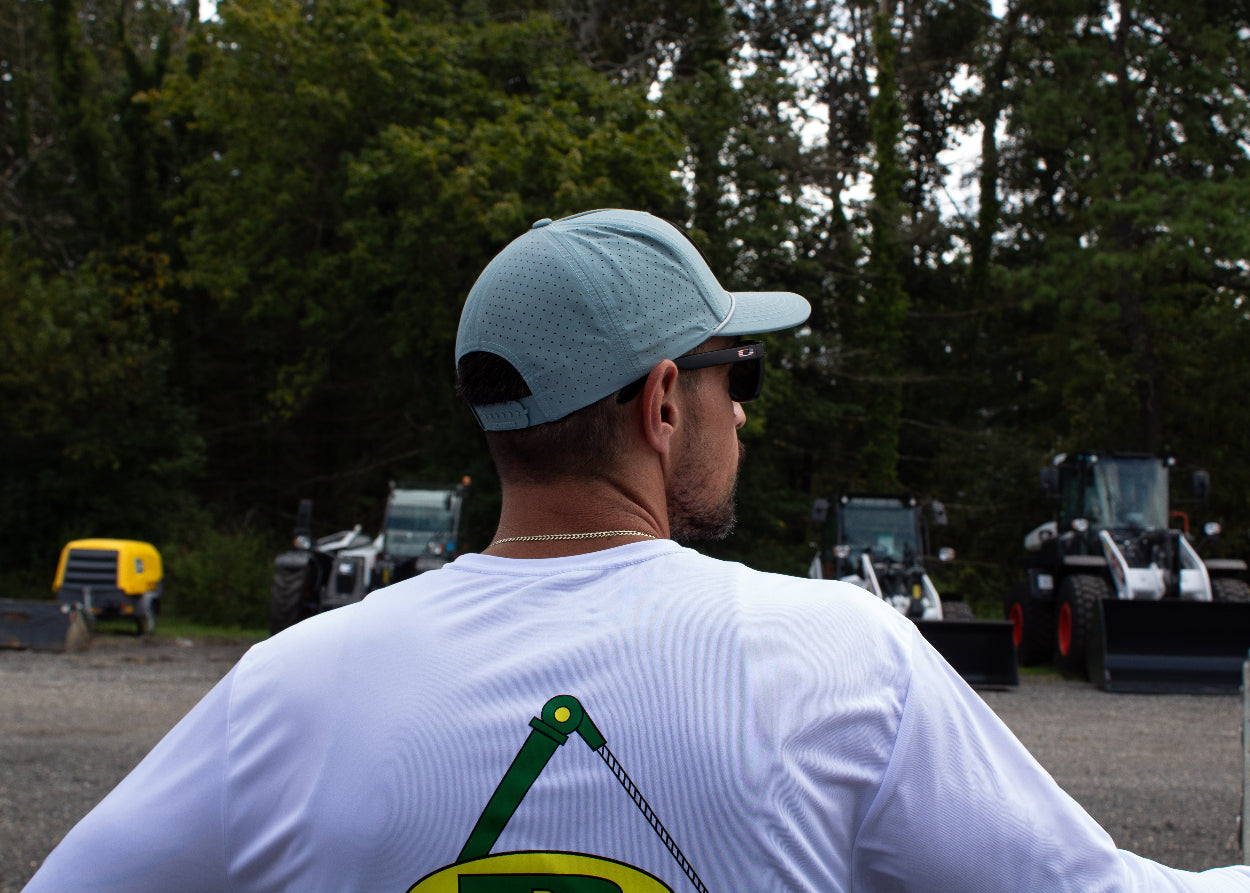 performance trucker hat for tow truck drivers made by Battelini