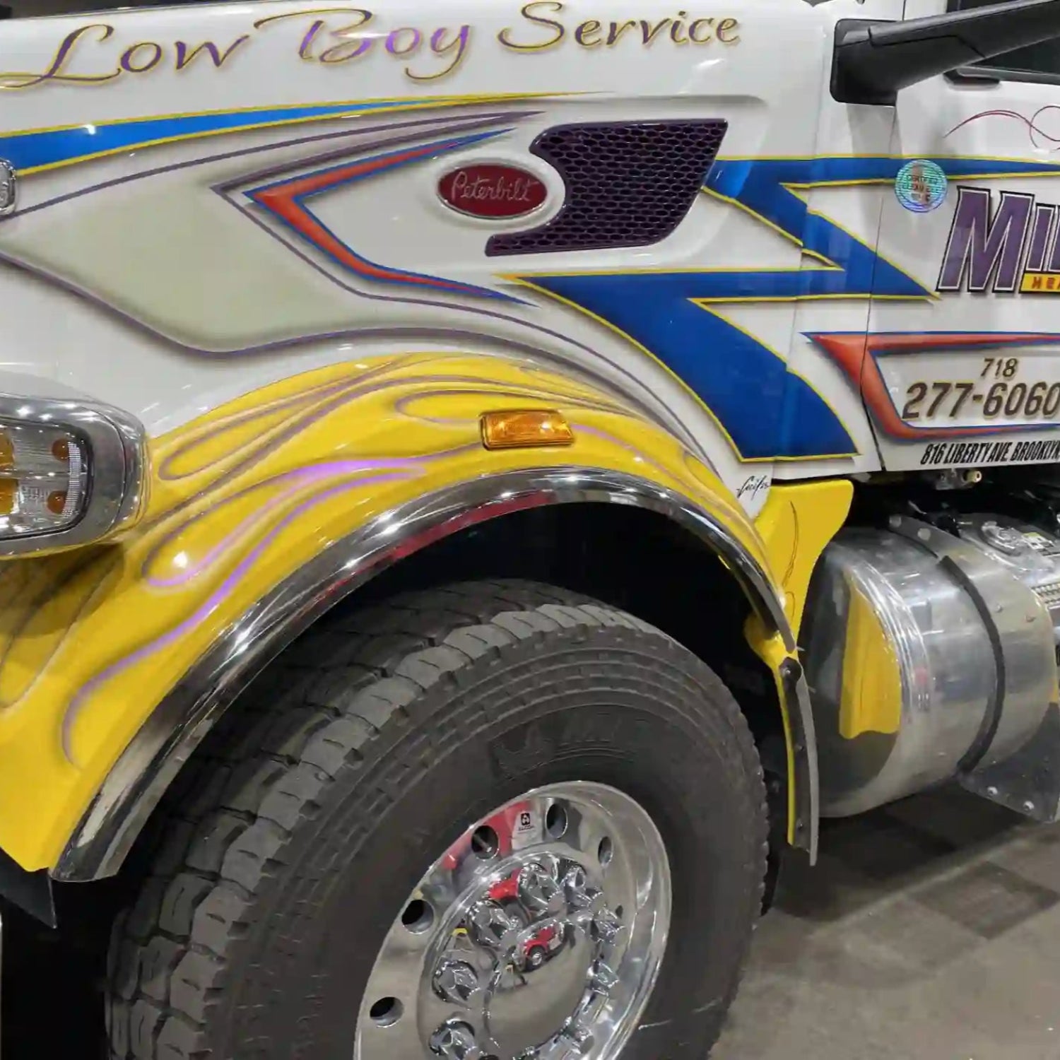 led turn indicator light installed on a the front fender of a car carrier tow truck