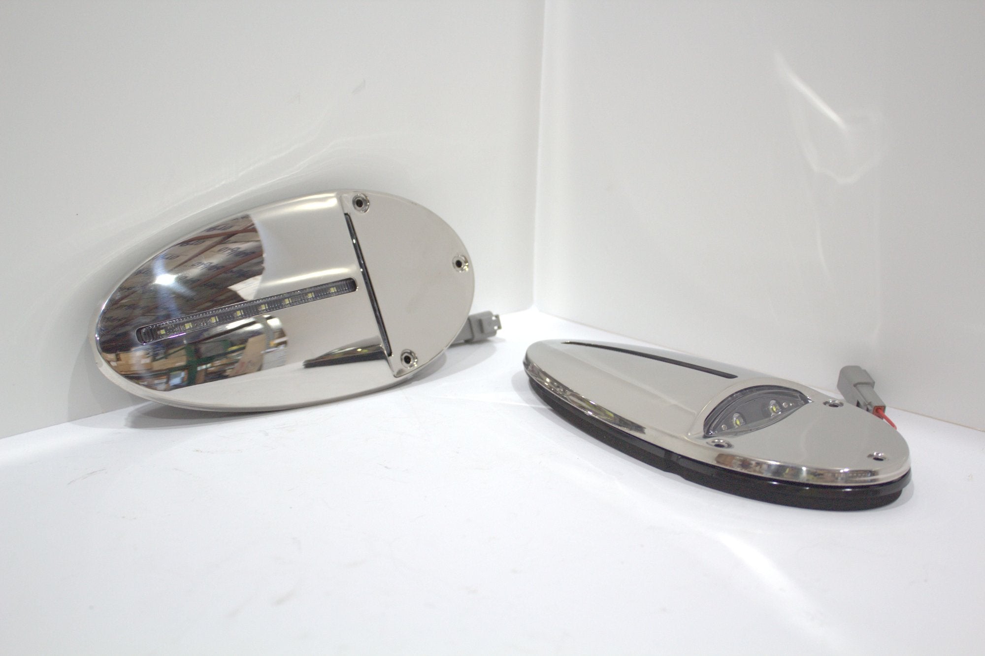 led lighting - surface mounted docking light - vehicle lighting