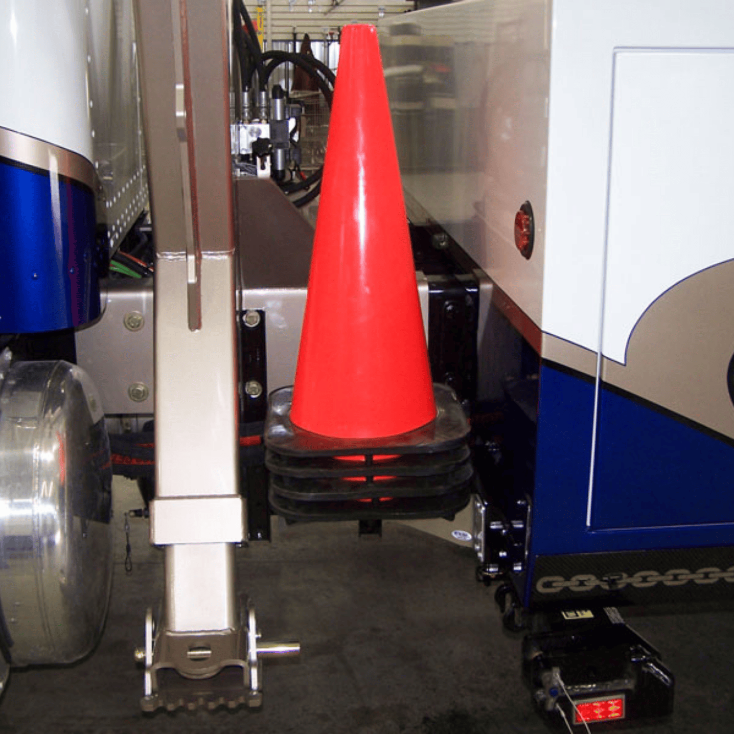 28" vertical cone holder from In the Ditch