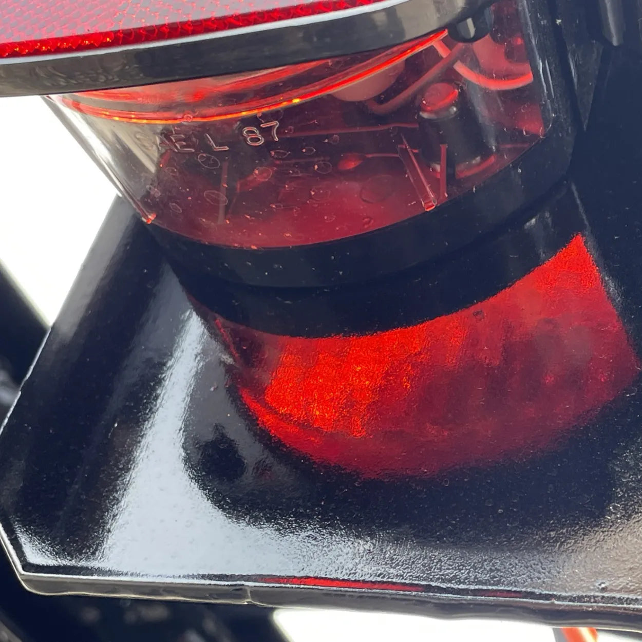 Grote 5370 RH Combination Tail Light – 3-Stud, Metri-Pack, Stop/Tail/Turn/Back-Up