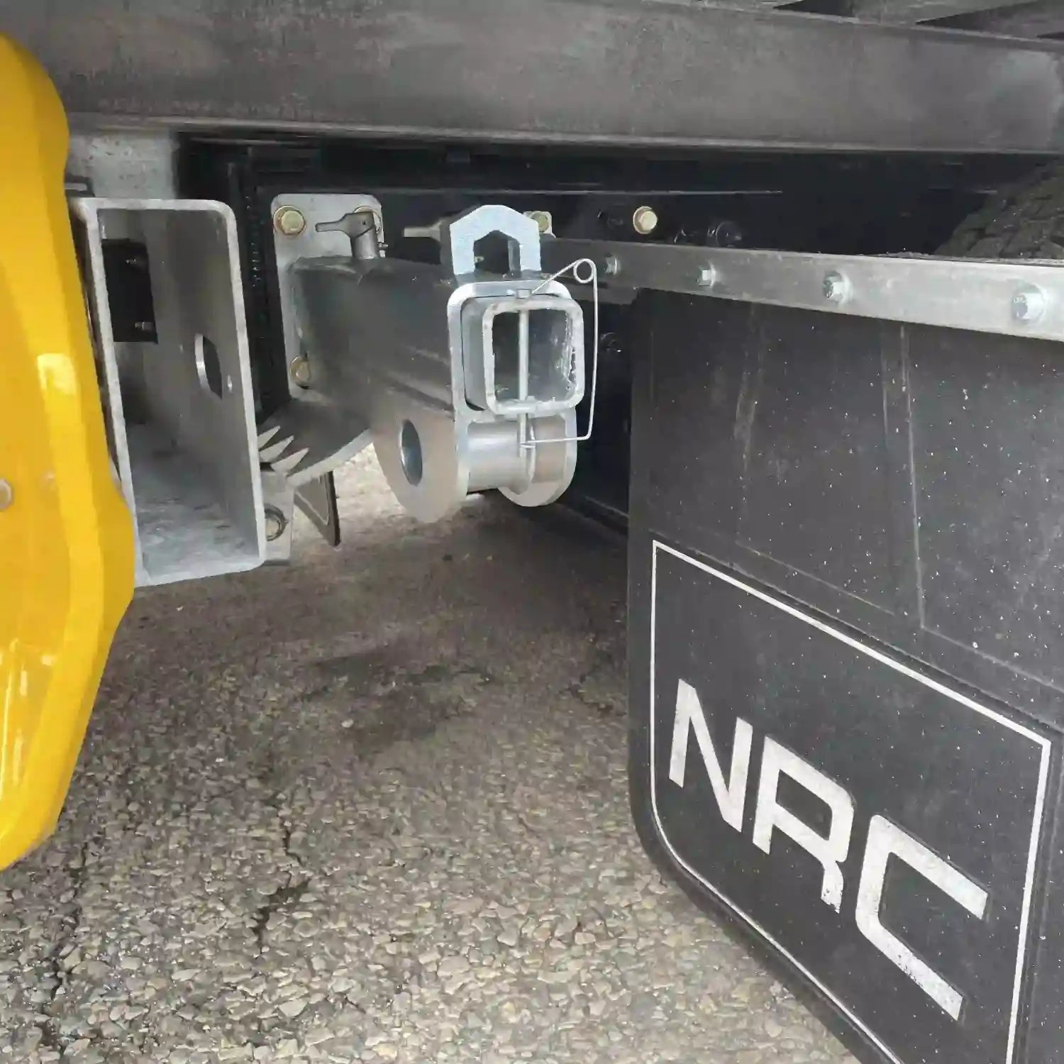 3x3 receiver hangers add additional storage to your car carrier or rollback tow truck. Store your t-bar attachments outside of your toolbox