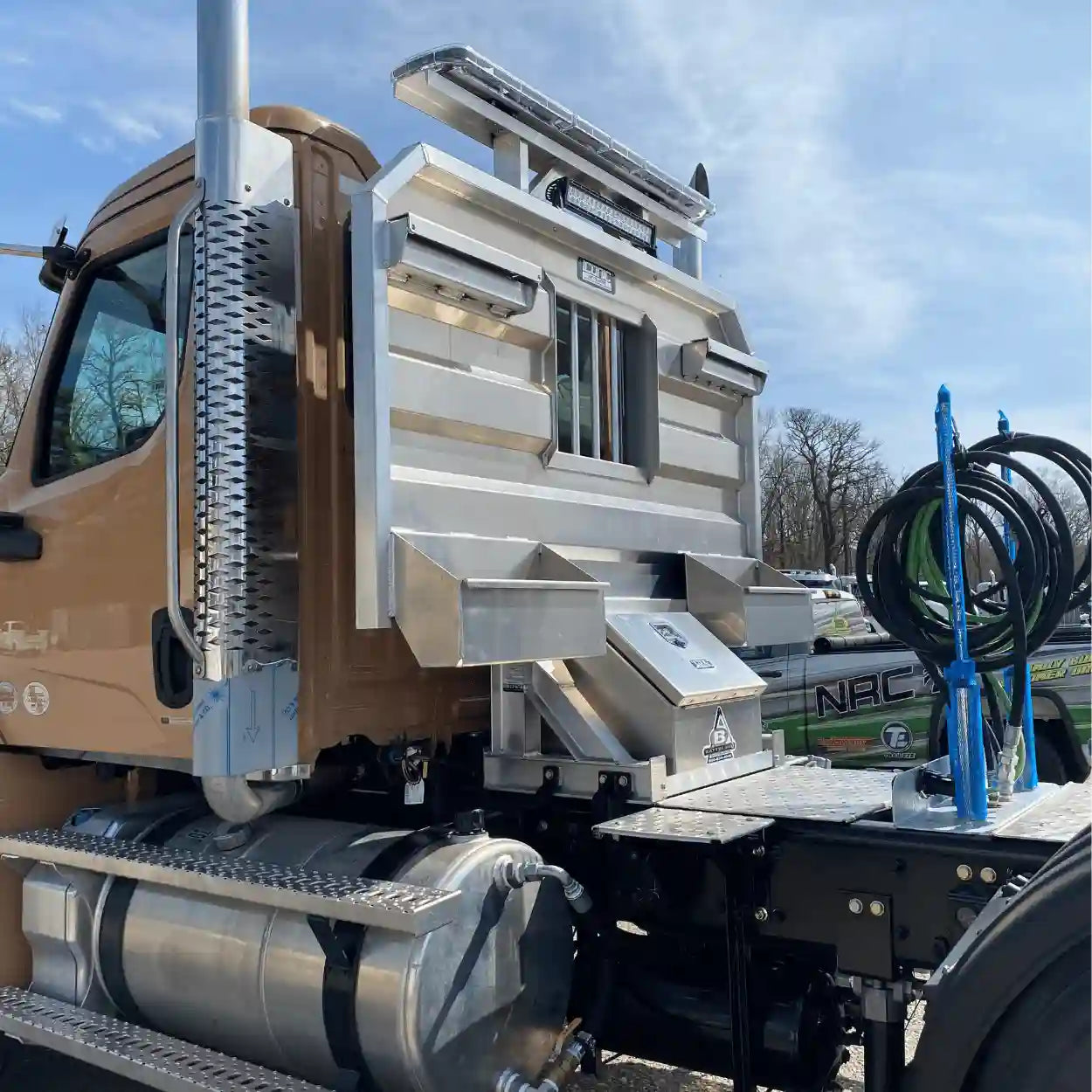 86" Smooth Aluminum Iconic Headache Rack