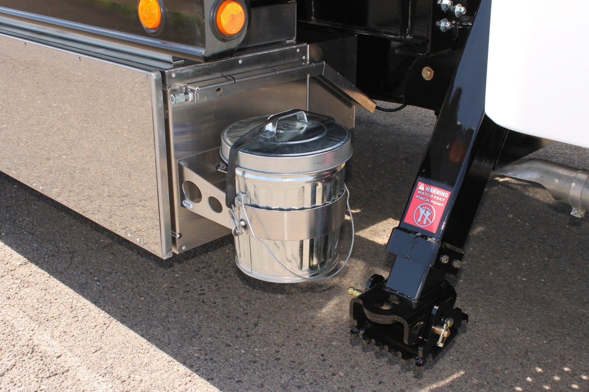 trash can - 4 gallon trash can - trash can mount - truck toolboxes - towing accessories