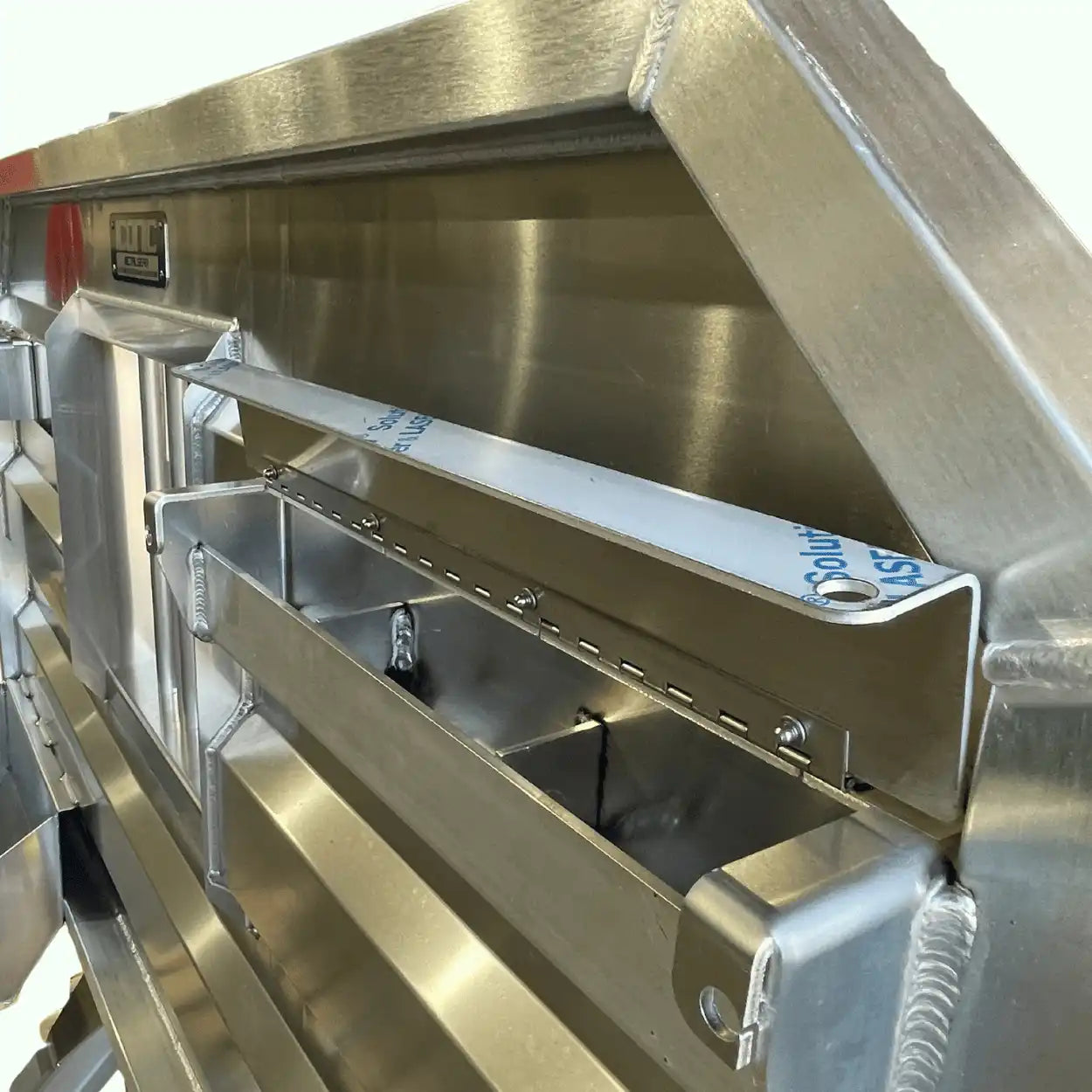 chain holder hasps on iconic aluminum headache rack