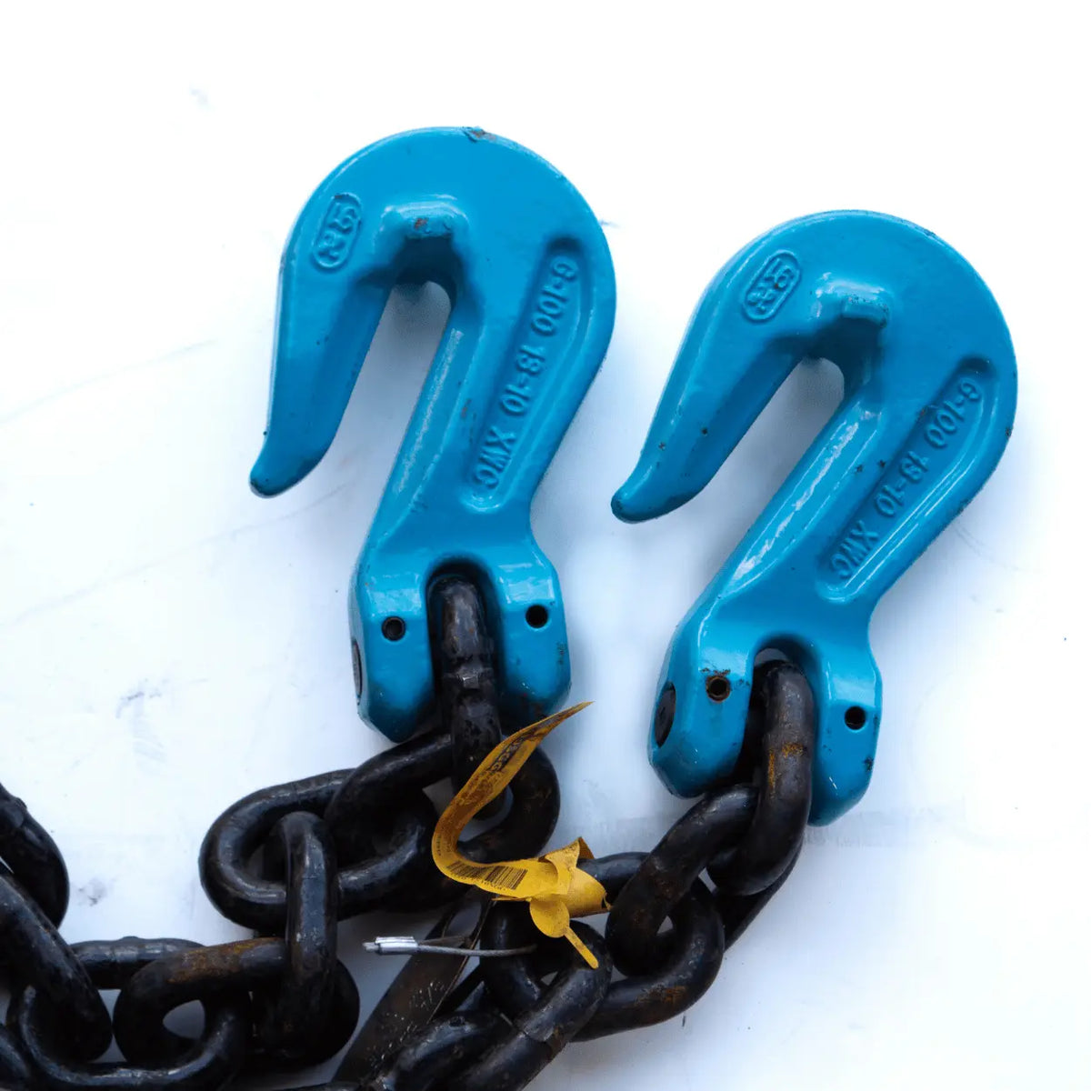 B/A Products Co. Grade 100 heavy-duty tow chain for securing heavy loads, rated for overhead lifting.