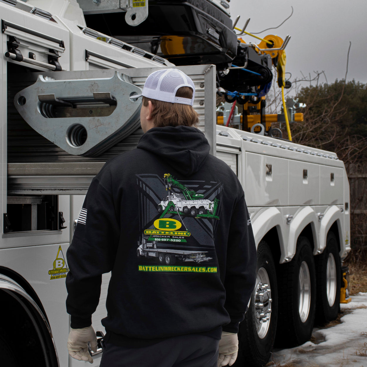 Grabbing Rigging Equipment with the Battelini Trucking Sweatshirt