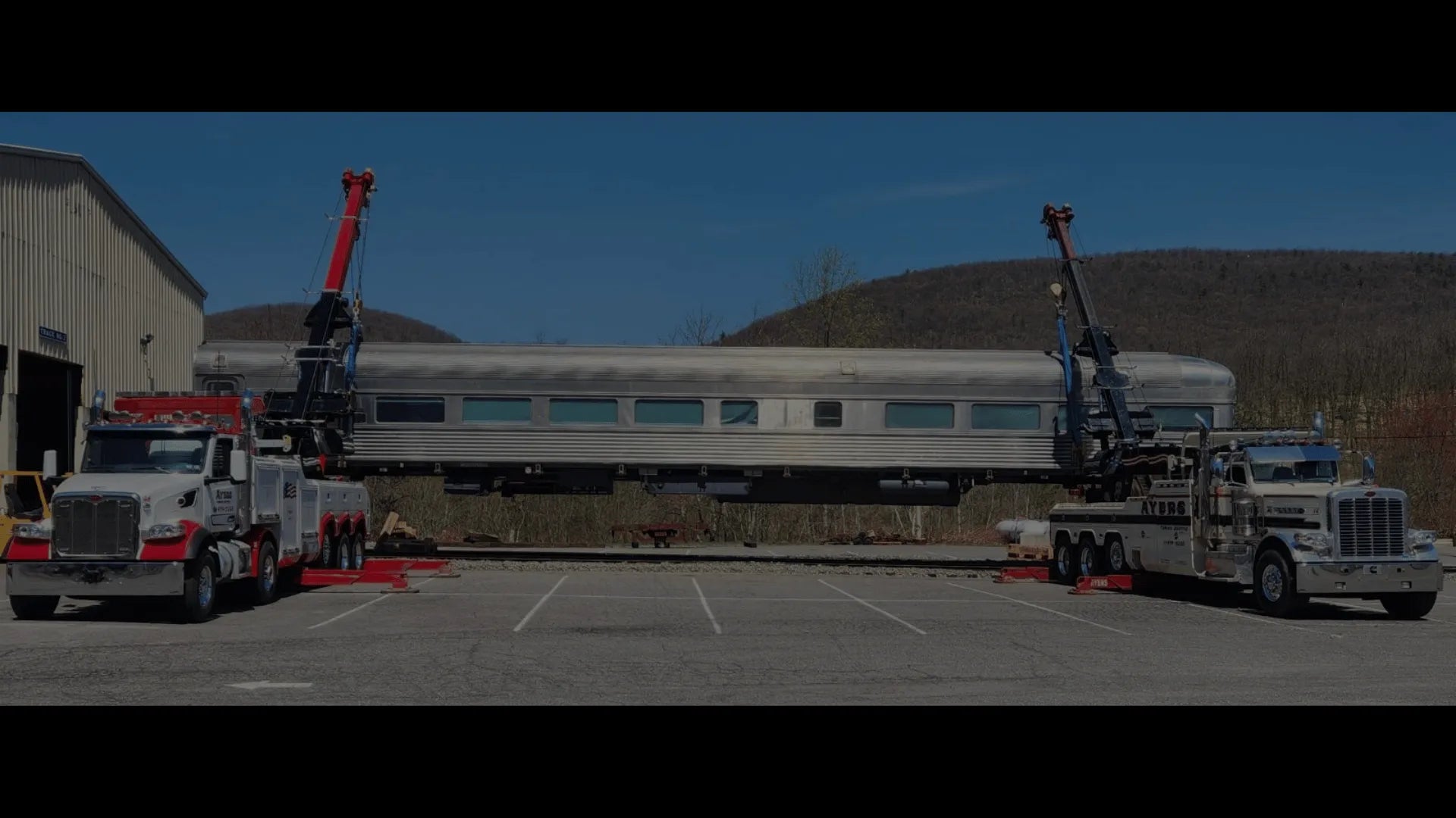 NRC Wreckers Lifting a Train using Snatch Blocks and Round Slings