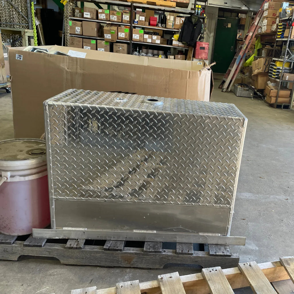 Buyers UR50A 50 gallon aluminum hydraulic tank, 33.88 x 24.85 x 14.13 inches